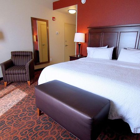 Hampton Inn & Suites Grand Forks Eksteriør bilde