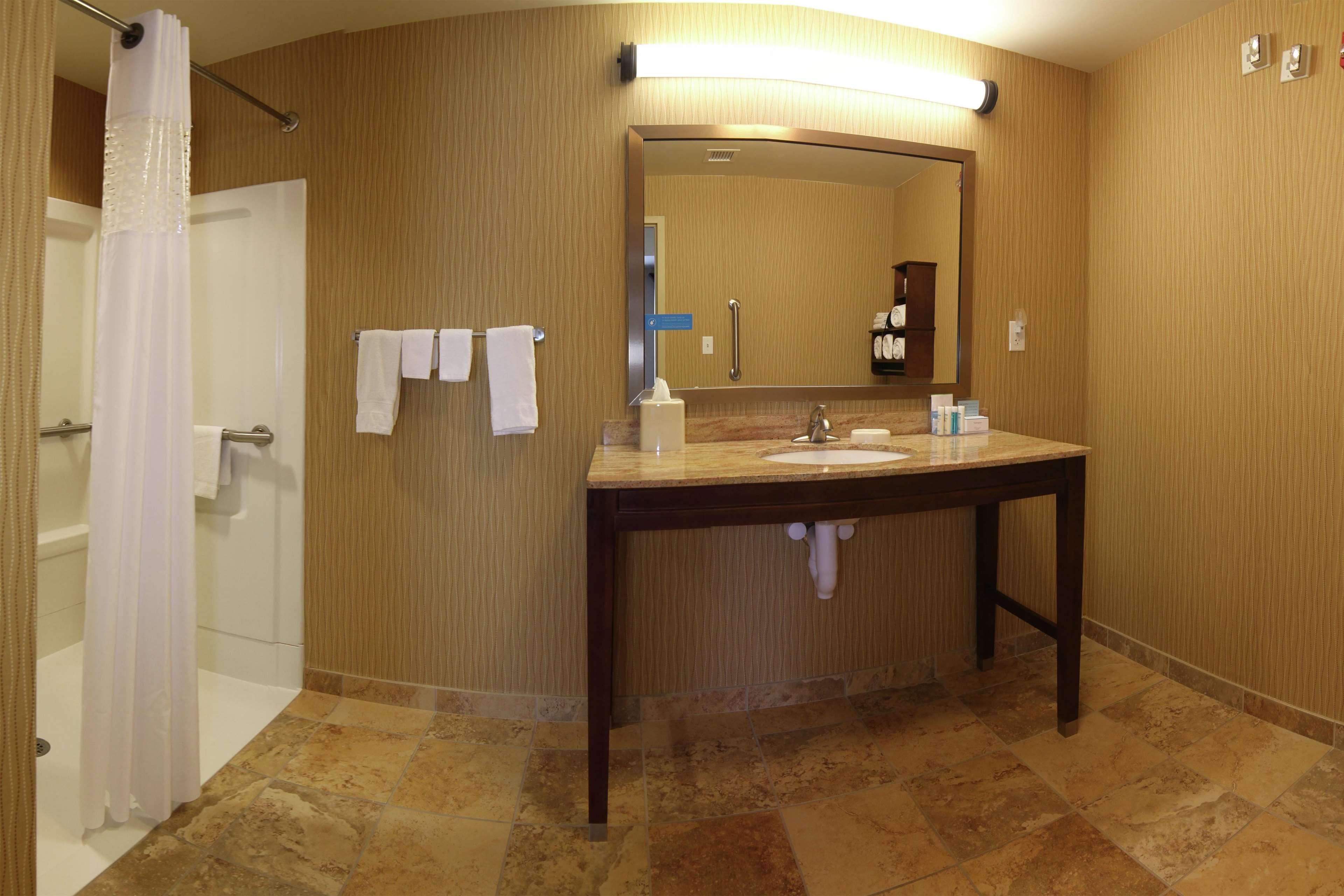 Hampton Inn & Suites Grand Forks Eksteriør bilde