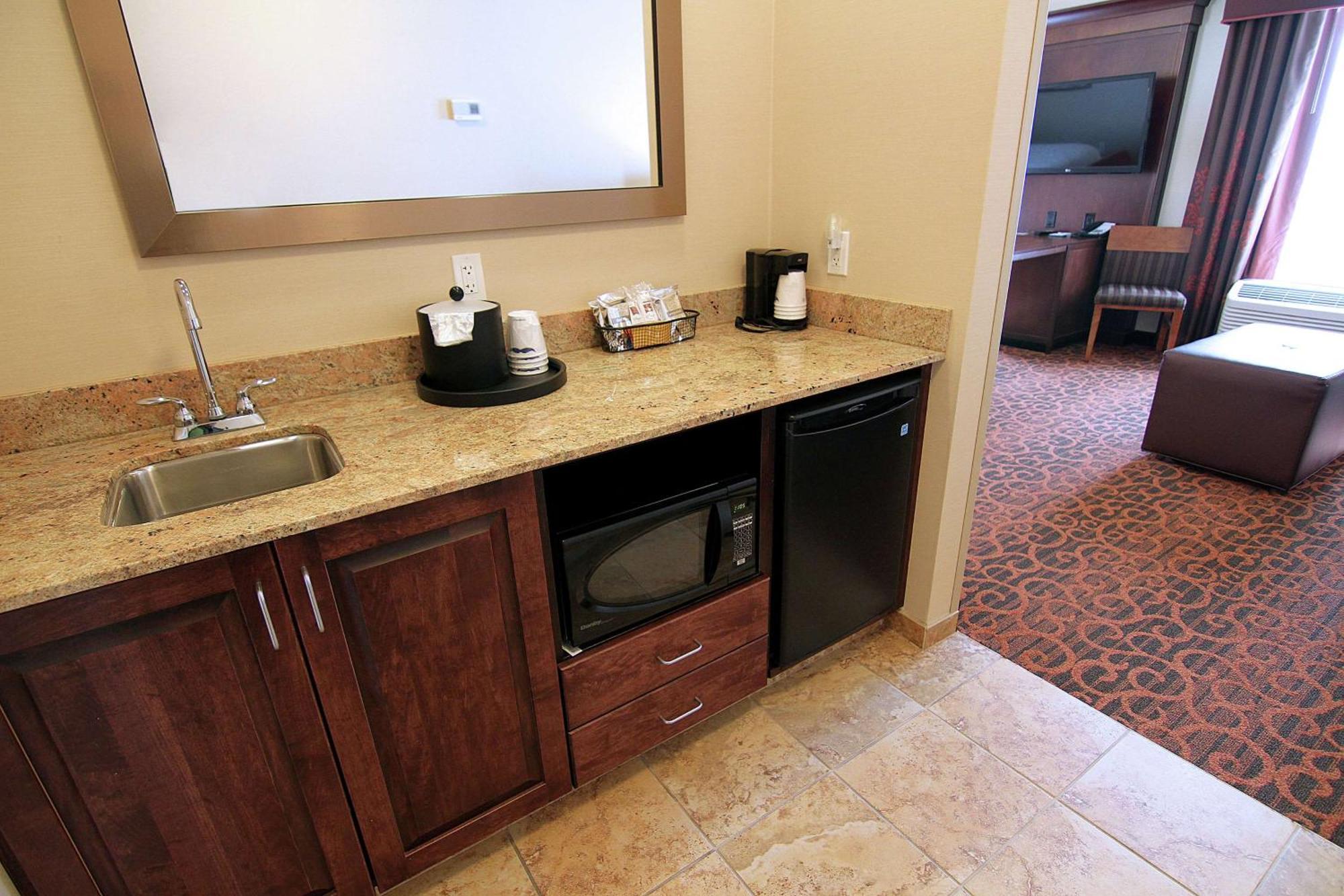 Hampton Inn & Suites Grand Forks Eksteriør bilde