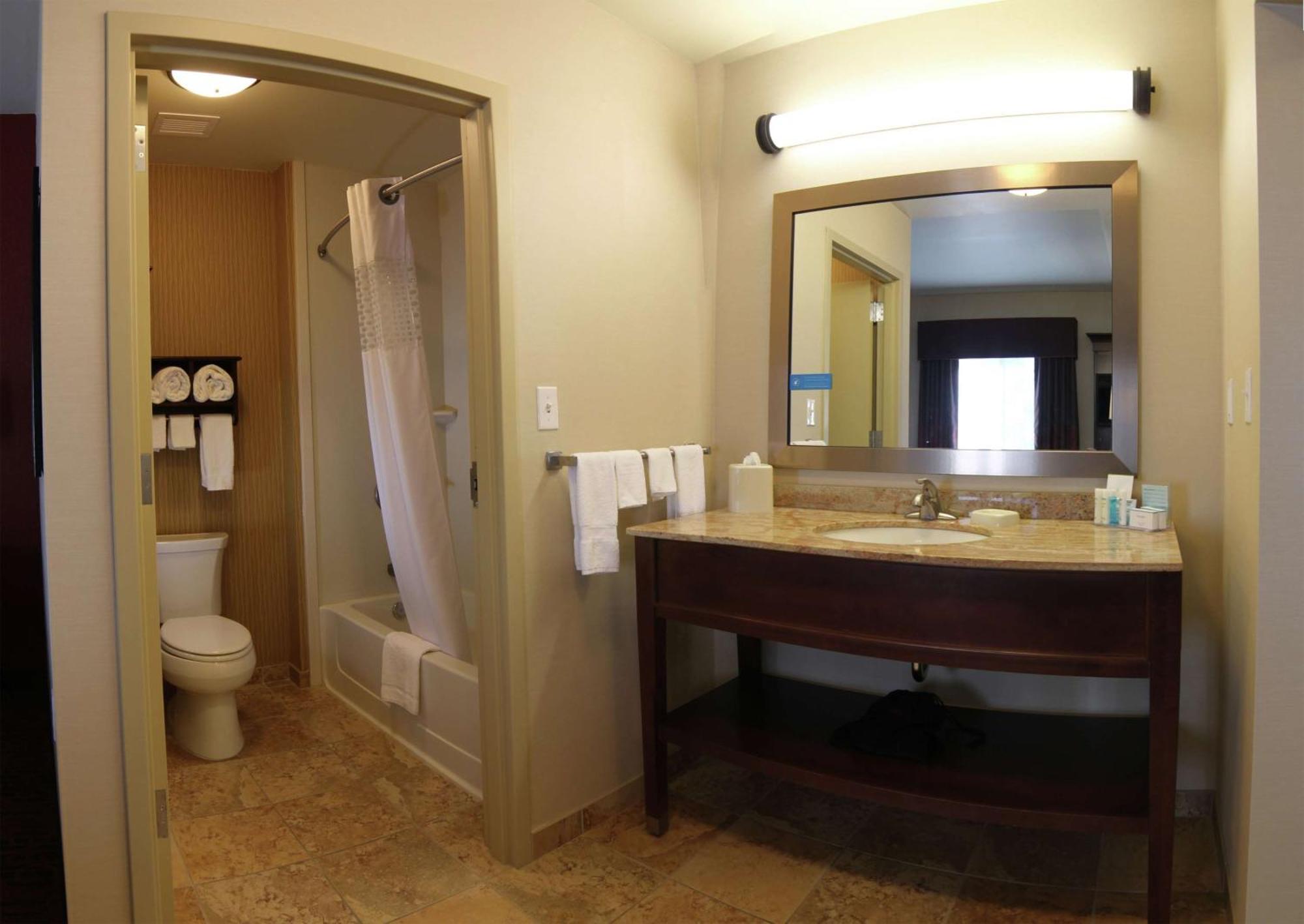 Hampton Inn & Suites Grand Forks Eksteriør bilde