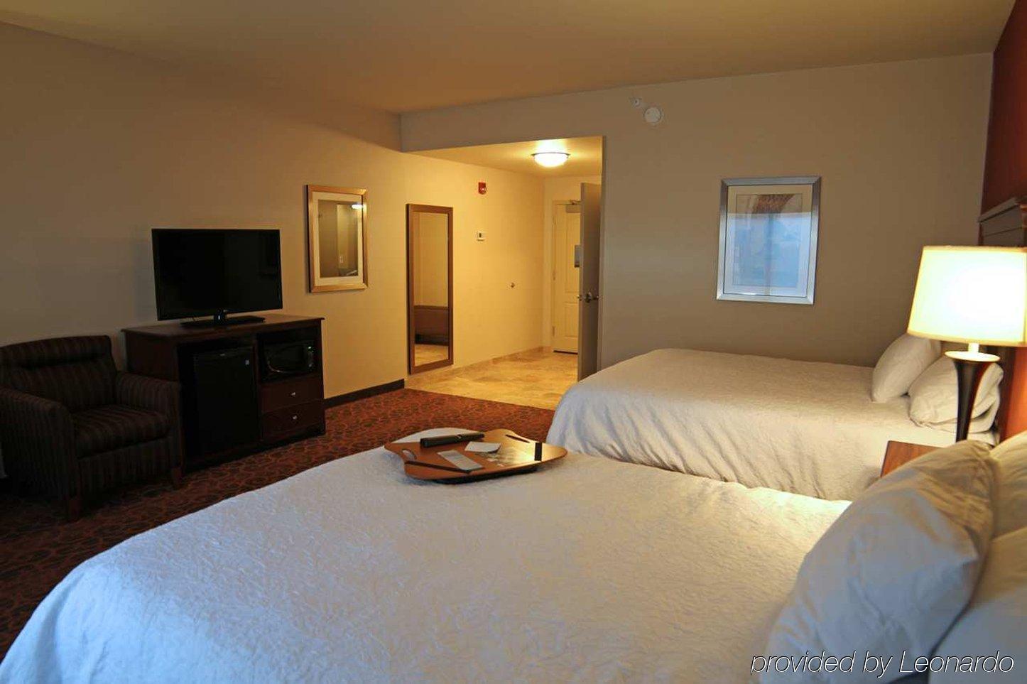 Hampton Inn & Suites Grand Forks Eksteriør bilde